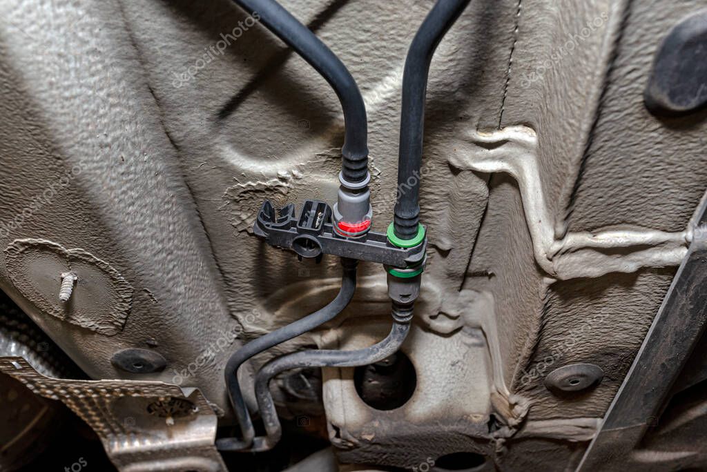 Kraftstoffleitung im Fahrzeug mit Ring
